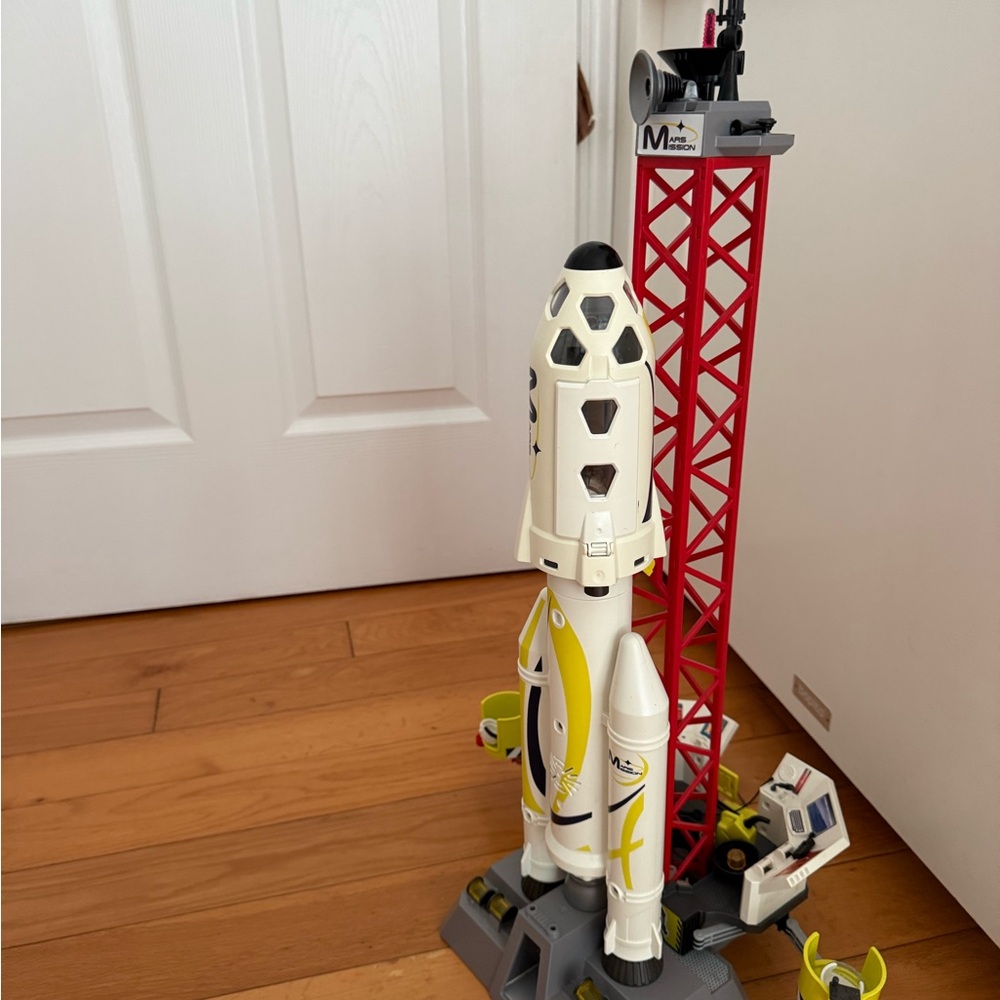 Space Shuttle Launch Tower Playset